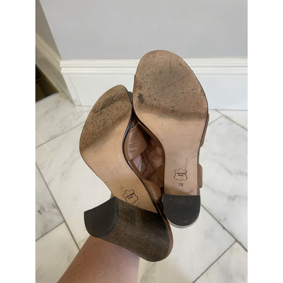 Talbots Women’s Size 7B Brown Leather Strappy Block Heel Sling Back EUC - Picture 7 of 7